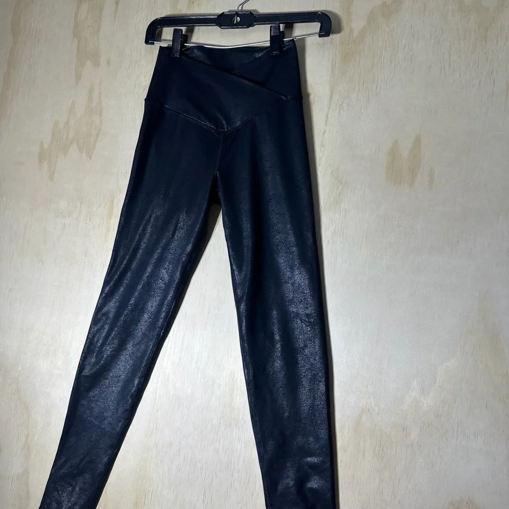 Offline by Aerie The Hugger Crossover High Waisted‎ Crackle Faux Leather Legging
